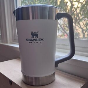 WHITE 64oz Stanley Classic Stay Chill Pitcher- NWOT